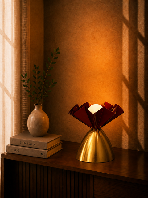 Lotus Floor Lamp ? Luxurious Oriental Warm Glow